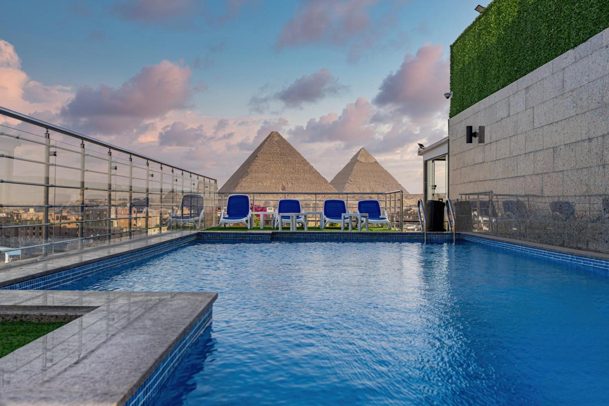 Al Kawm al Akhdar Gold'S Pyramids Hotel מראה חיצוני תמונה